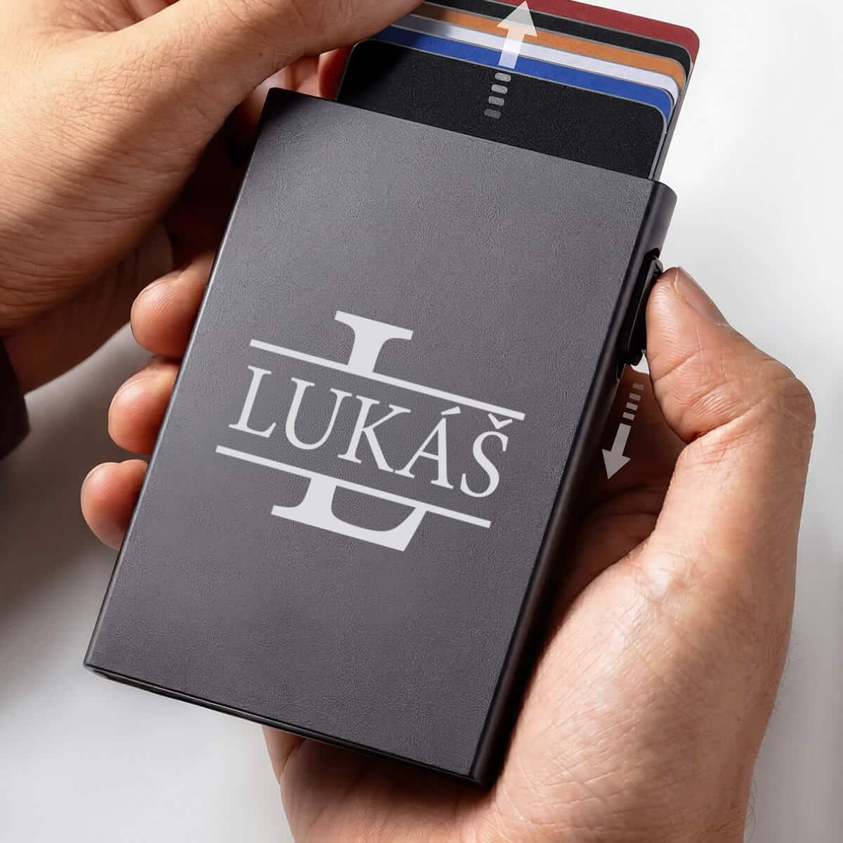 Personalizované hliníkové puzdro na karty